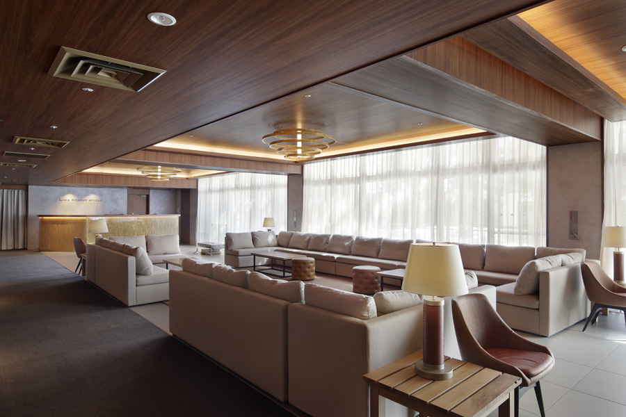 7CB87808-3706-45EA-8AB5-77A949783FED